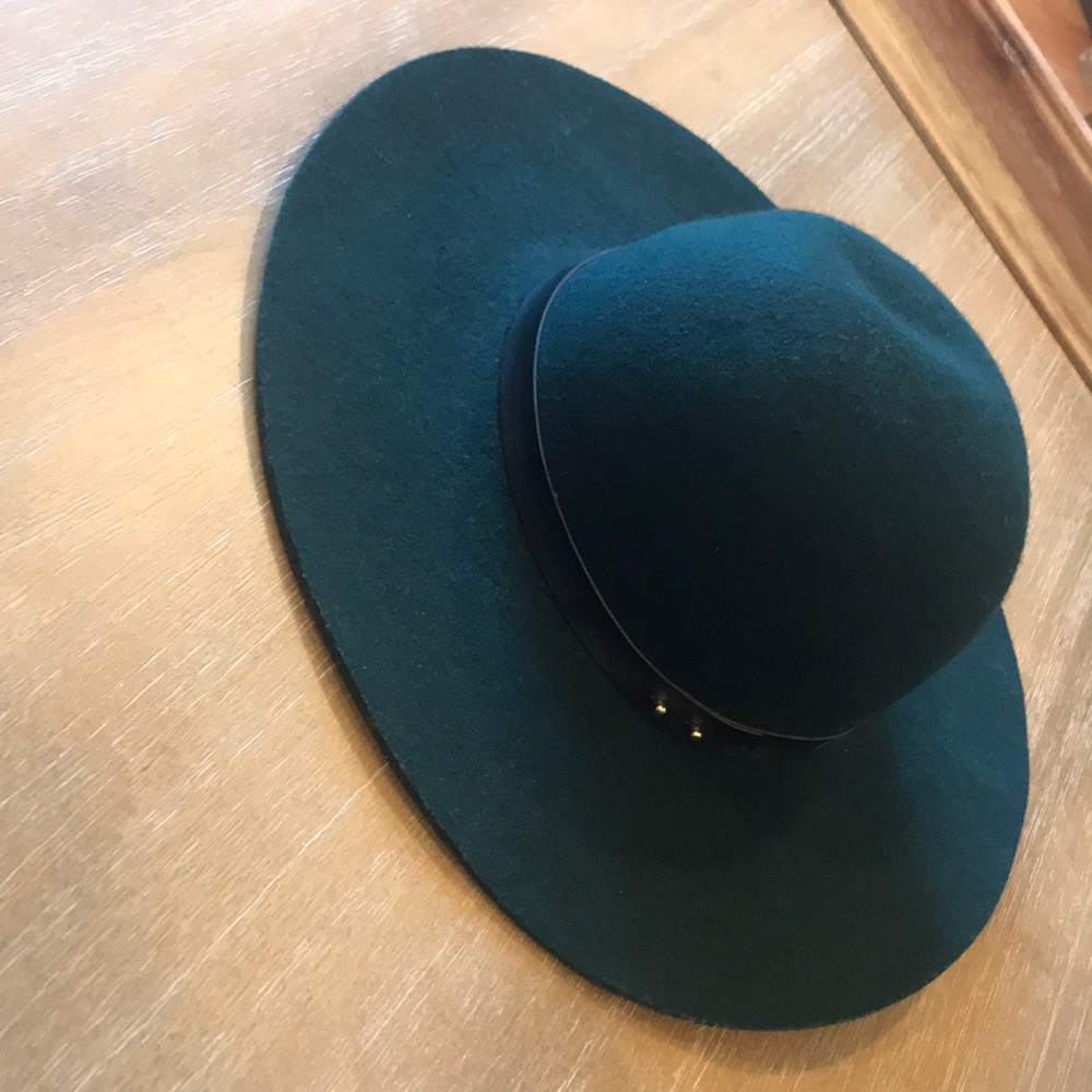 Lucky brand green hat